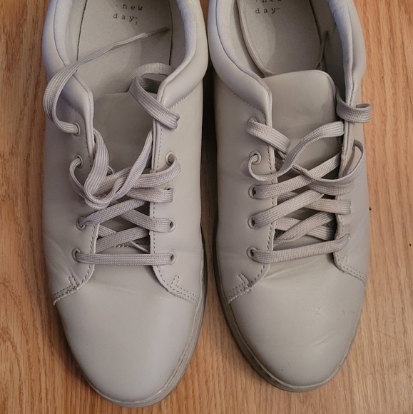 A New Day Grey Shoes - Picture 1 of 4